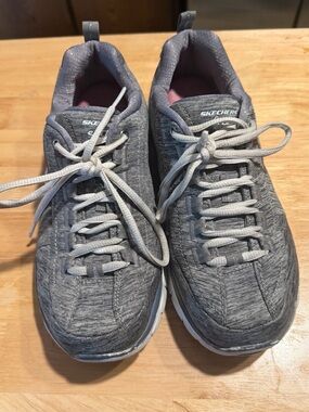 Skechers Women's Gray Knit Lace-Up Athletic Sneakers